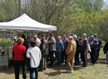 Aproximativ 1.000 de persoane au sărbătorit 1 Mai la petrecerea câmpenească organizată de PSD
