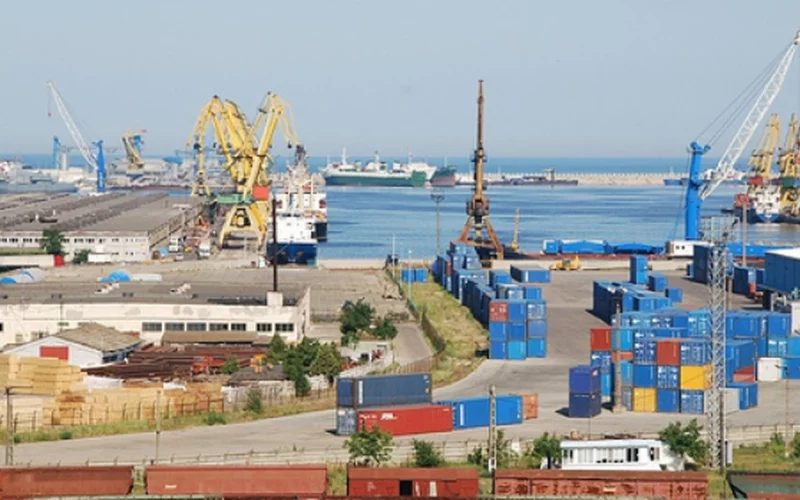 O barjă cu 1.500 de tone de cărbune din Rusia s-a scufundat în Portul Constanţa. Anchetatorii iau în calcul două ipoteze