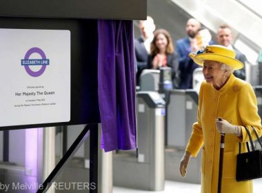  Regina Elisabeta a II-a a inaugurat o linie de metrou ce îi poartă numele 