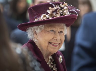 Regina Elizabeth nu va participa la petrecerile din grădina Palatului Buckingham de anul acesta