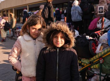 Romii care fug din calea războiului din Ucraina se lovesc de uşi închise în Polonia