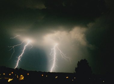 România, lovită de furtuni şi ploi torenţiale