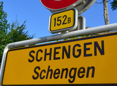 Cu tirul la poarta Schengen