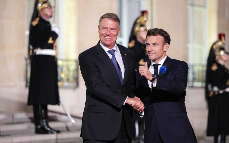 Întâlnire între Iohannis şi Macron la Palatul Élysée