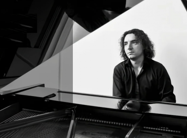 Pianistul Bogdan Ota umple sălile de concert